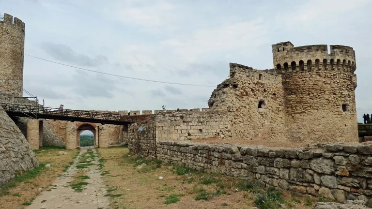 sarbii traditii si obiceiuri